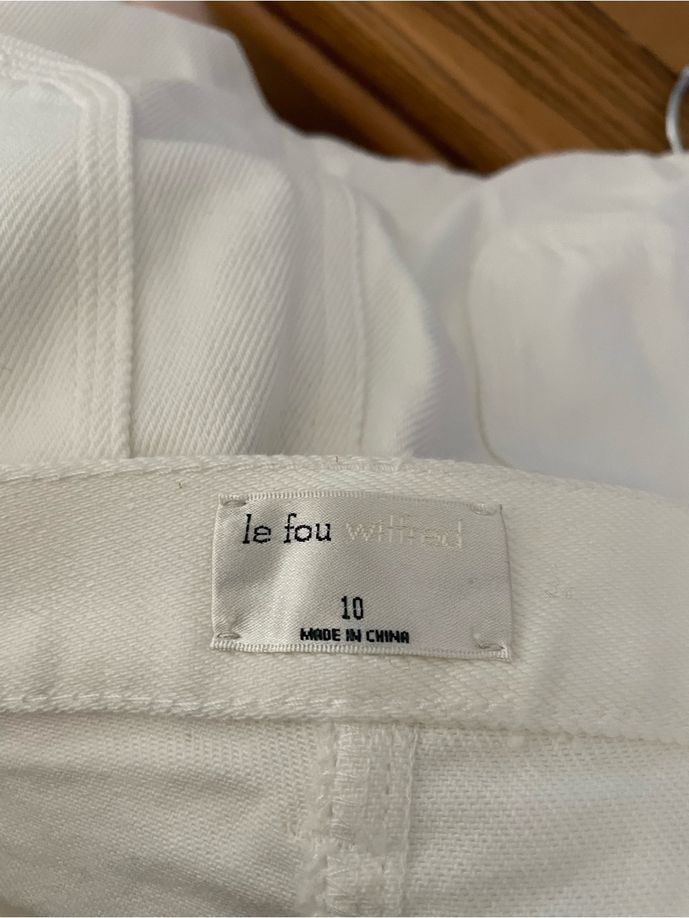 Wilfred High-Rise Straight-Leg Jeans in Off-White - Picture 10 of 11